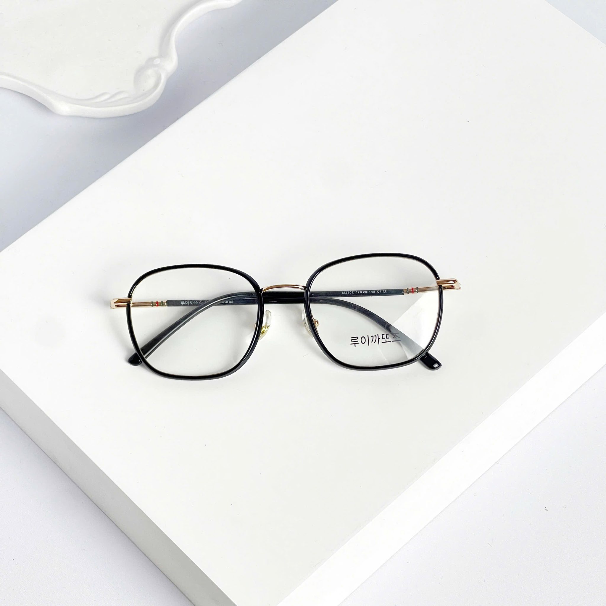 gọng kính oval 2302 đen